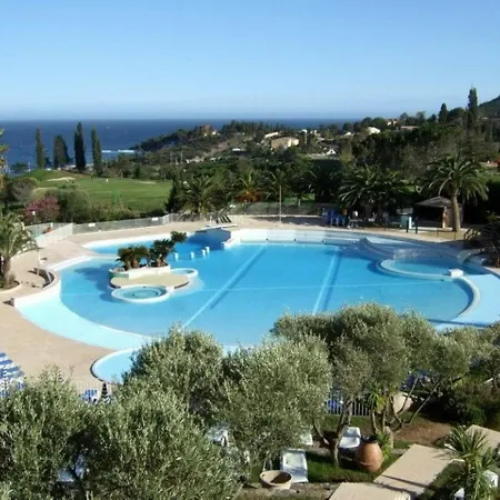 Garden Level For 5 People With Sea View Villa