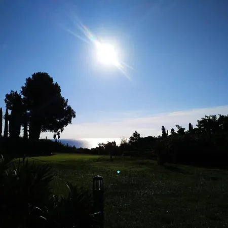 Garden Level For 5 People With Sea View Willa Saint-Raphaël