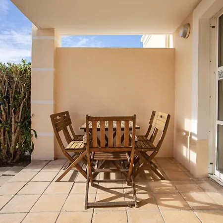 Garden Level For 5 People With Sea View Willa Saint-Raphaël