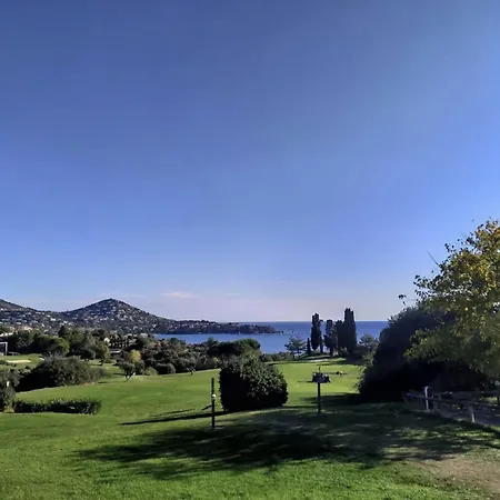 Garden Level For 5 People With Sea View Villa