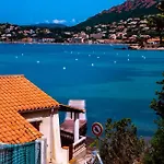 Garden Level For 5 People With Sea View 别墅 Saint-Raphaël