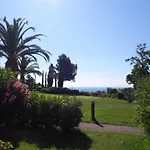 Garden Level For 5 People With Sea View Villa