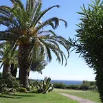 Garden Level For 5 People With Sea View 别墅 Saint-Raphaël
