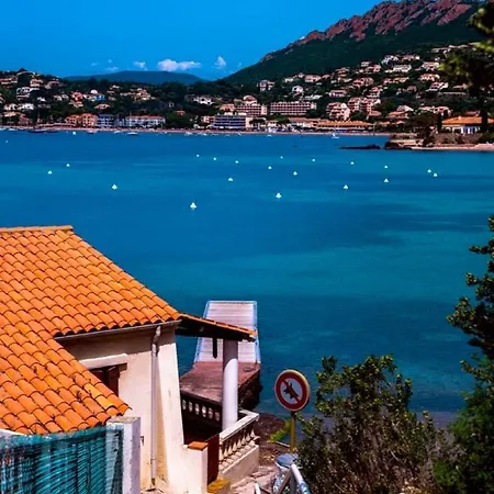 Garden Level For 5 People With Sea View Villa Saint-Raphaël