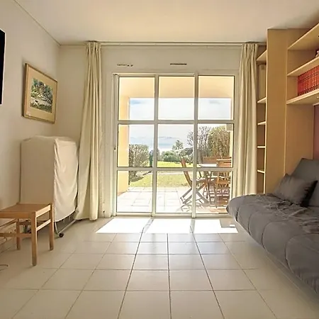 Garden Level For 5 People With Sea View * Saint-Raphaël