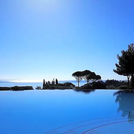 Garden Level For 5 People With Sea View * Saint-Raphaël