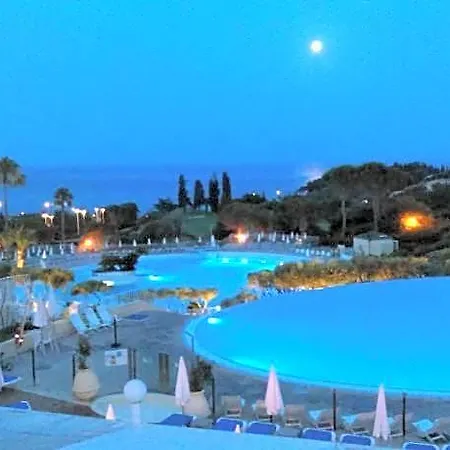Garden Level For 5 People With Sea View Saint-Raphaël