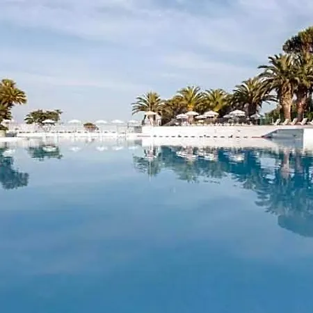 Garden Level For 5 People With Sea View * Saint-Raphaël