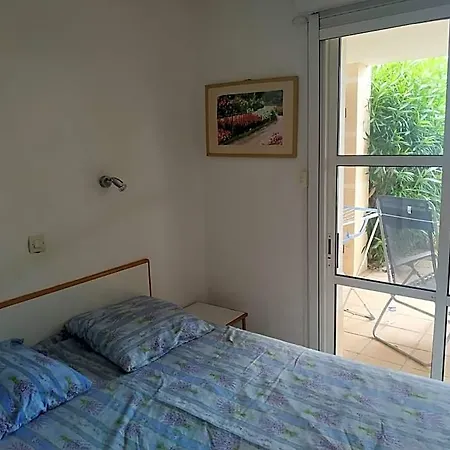Garden Level For 5 People With Sea View Villa *