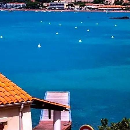Garden Level For 5 People With Sea View Villa *