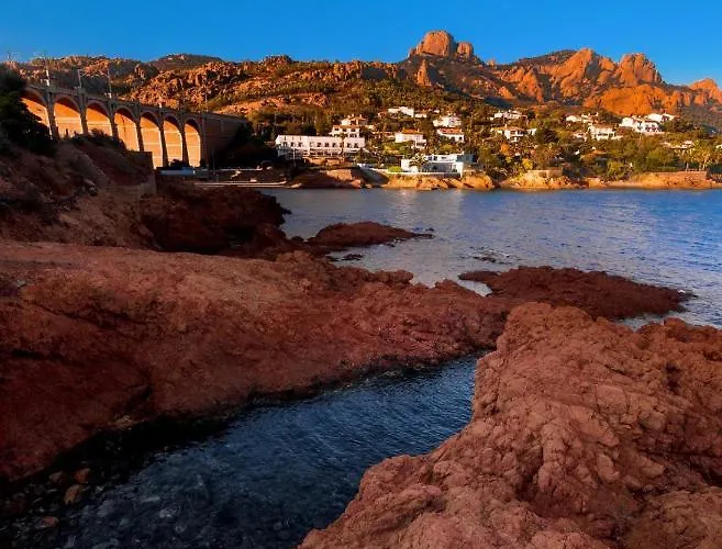 Garden Level For 5 People With Sea View Villa *