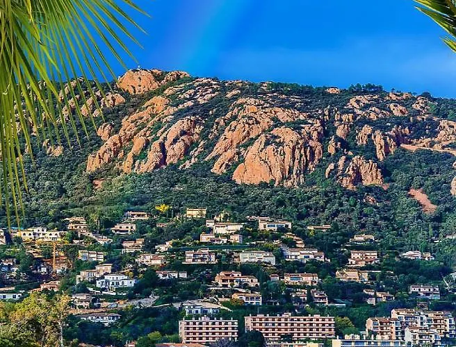 Villa Garden Level For 5 People With Sea View *