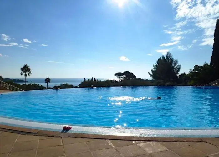 Villa Garden Level For 5 People With Sea View