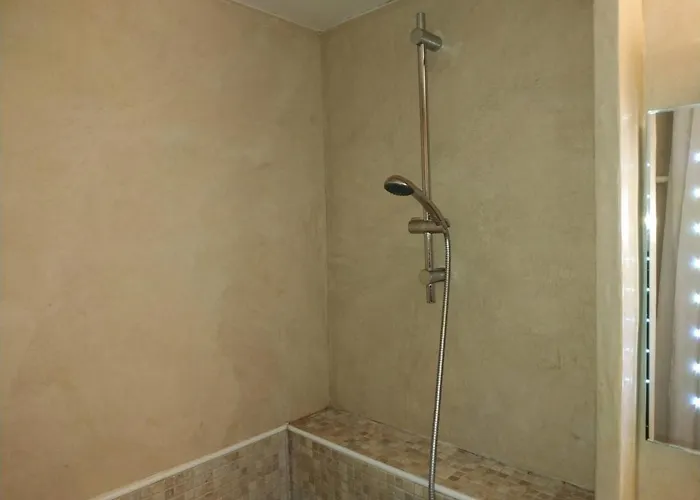 Garden Level For 5 People With Sea View * Saint-Raphael (Var)