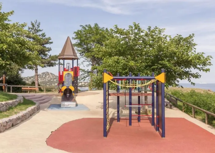 Villa Garden Level For 5 People With Sea View *