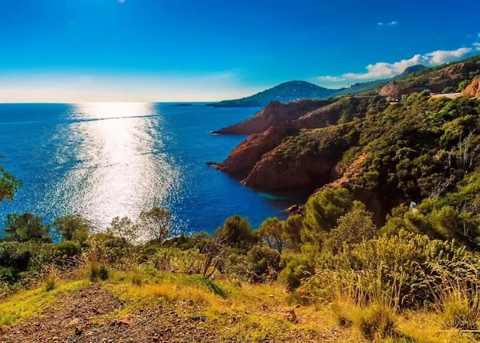 Garden Level For 5 People With Sea View Villa