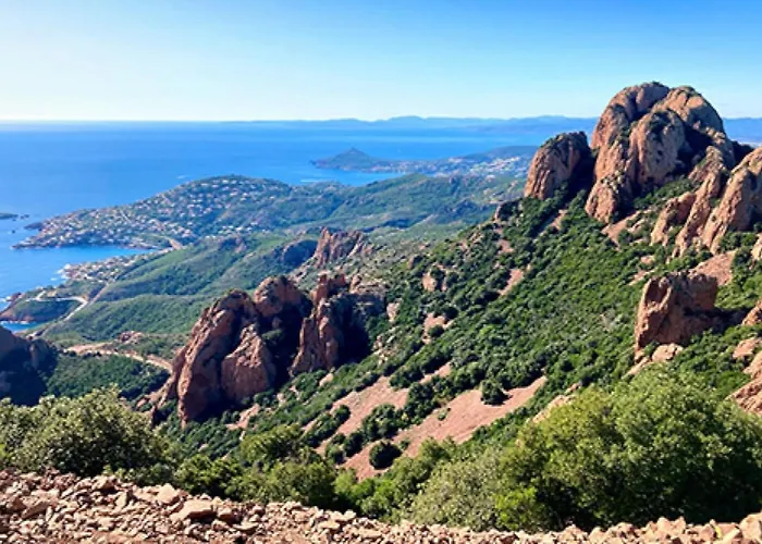 Garden Level For 5 People With Sea View Saint-Raphael (Var)