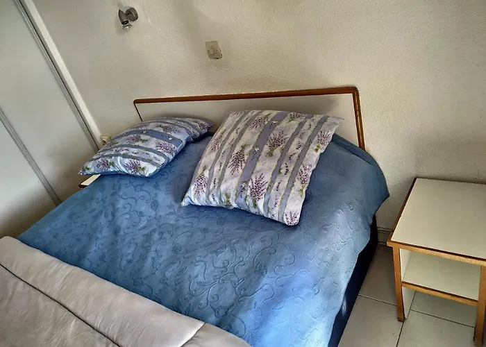 Garden Level For 5 People With Sea View * Saint-Raphael (Var)