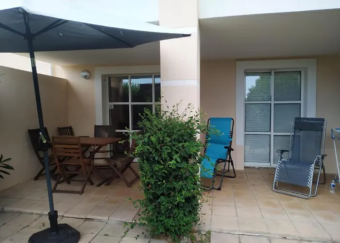 Garden Level For 5 People With Sea View Villa